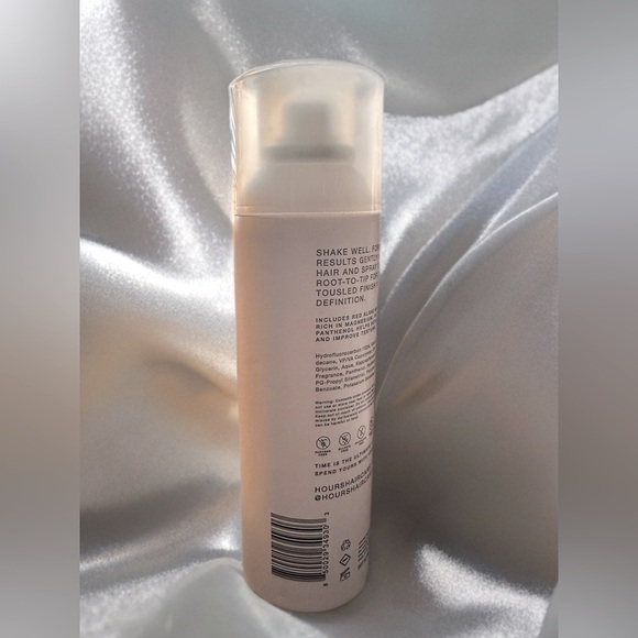 New Hours Well Traveled Tousle Shine Spray 6oz/170g - Picture 3 of 4